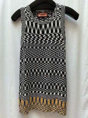 Missoni Black & White Sleeveless Crew Knit Sweater Top IT42
